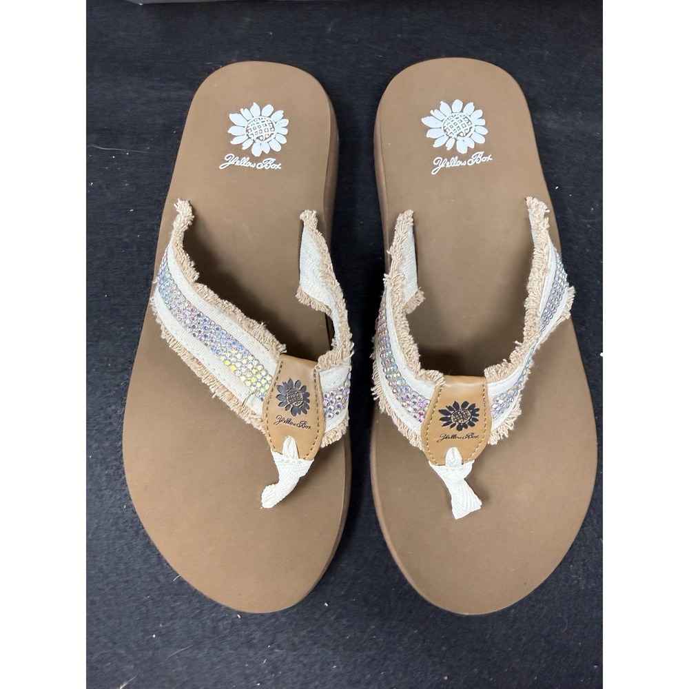 Yellow Box Genzy Rhinestone Flip Flop Sandals Womens Size 8.5 Beige With Box - Picture 2 of 6